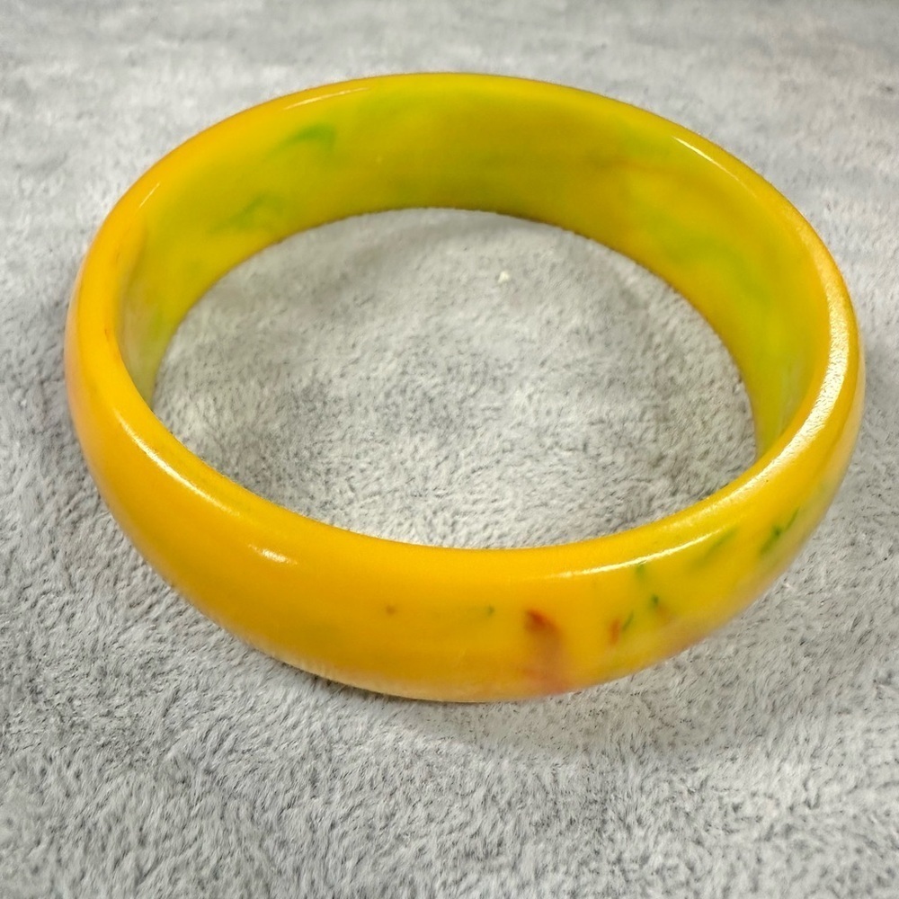 Vintage Tri Color Yellow Red Green Marble Bakelite Bangle Bracelet
